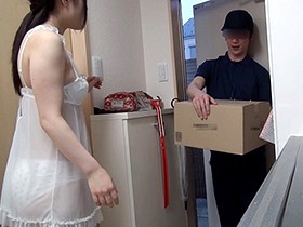 ロリ顔Fカップ無敵の色白BODY涼海みさの自宅で露出する性癖に密着してみた件。　サンプル画像10